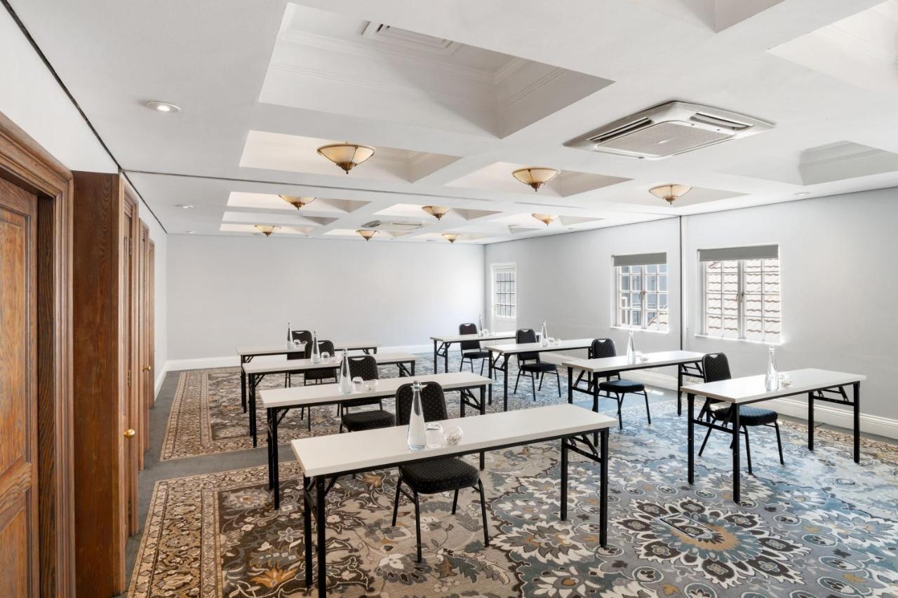 Protea Hotel By Marriott Johannesburg Balalaika Sandton Kültér fotó