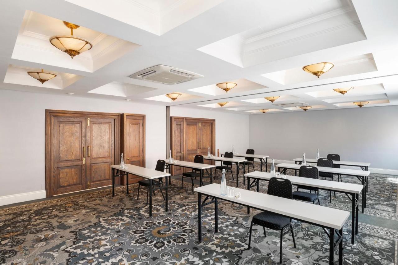 Protea Hotel By Marriott Johannesburg Balalaika Sandton Kültér fotó