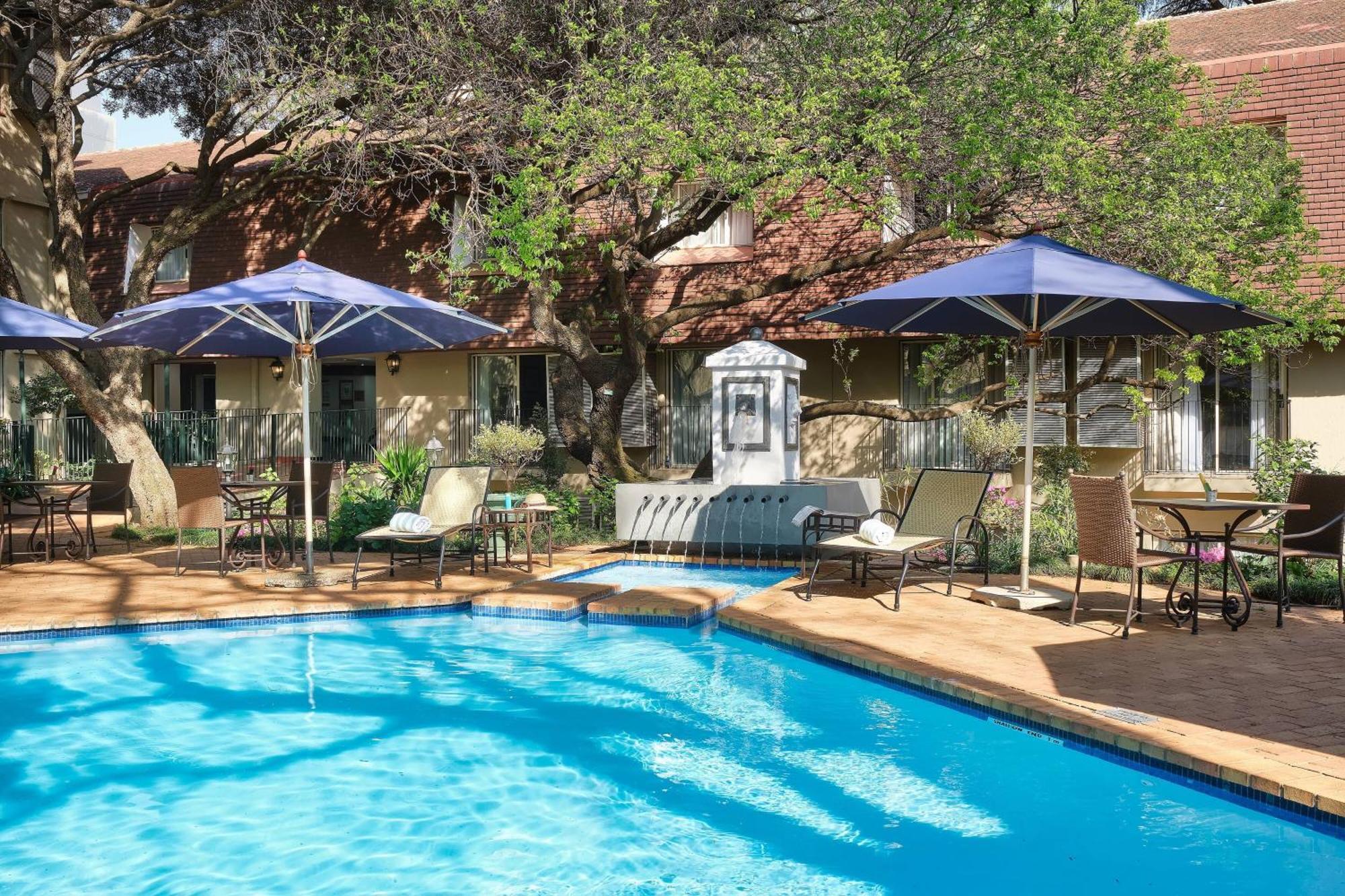 Protea Hotel By Marriott Johannesburg Balalaika Sandton Kültér fotó